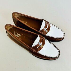 NEW G. H. BASS WEEJUNS WHITNEY BROWN AND WHITE LEATHER LOAFERS 6M